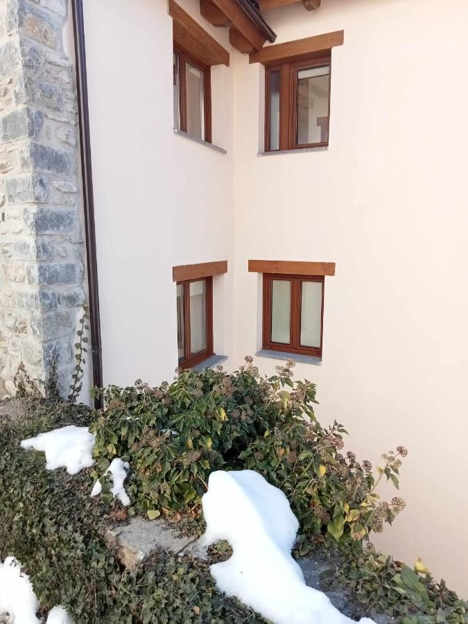 サジェント・デ・ガジェゴ Casitas En Sallent En El Centroヴィラ エクステリア 写真