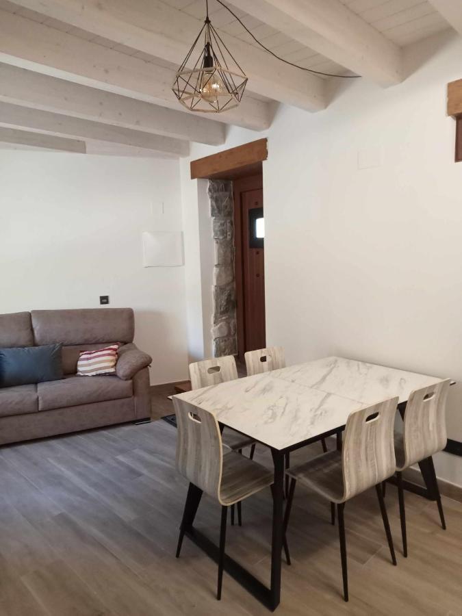 サジェント・デ・ガジェゴ Casitas En Sallent En El Centroヴィラ エクステリア 写真